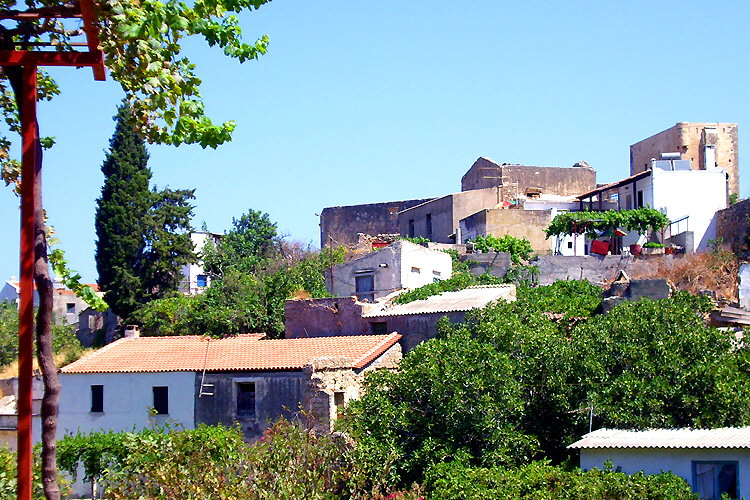Maroulas: Im Dorf